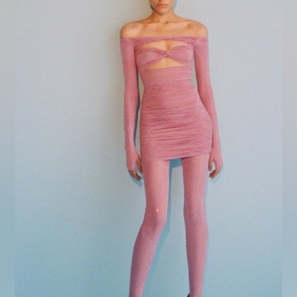 Alex Perry Tinley Ruched Off Shoulder Mini Dress - Picture 2 of 9